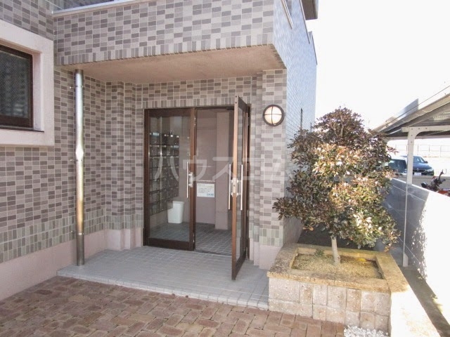 19/26 エントランス