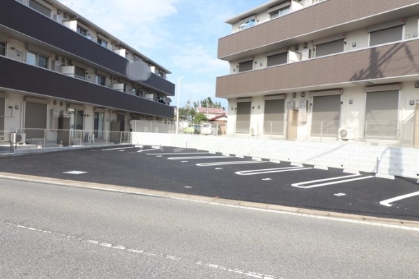 18/19 駐車場