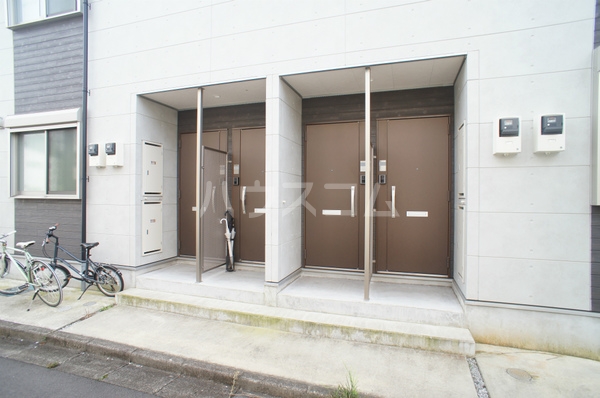 17/23 エントランス