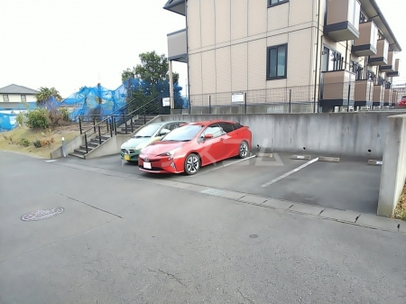 22/23 駐車場