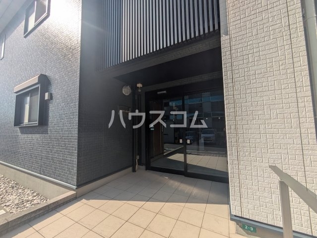 21/28 エントランス