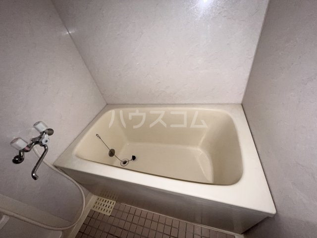 16/30 浴室