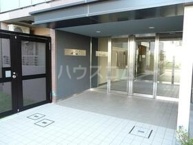 16/26 エントランス