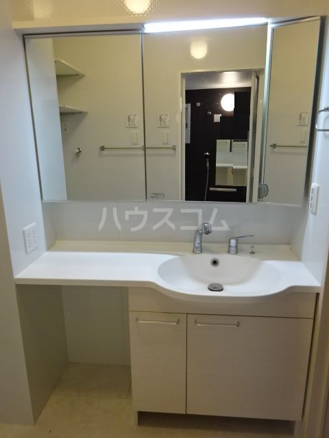 17/30 洗面