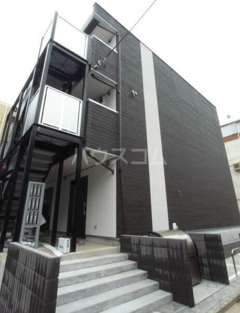 17/27 エントランス