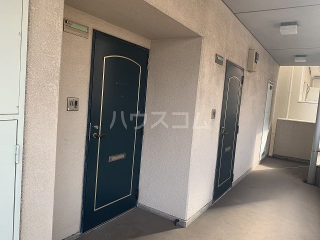 3/4 エントランス
