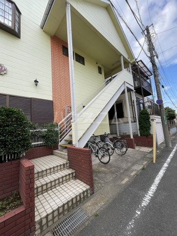 21/27 エントランス