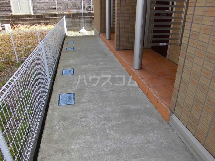 15/15 エントランス