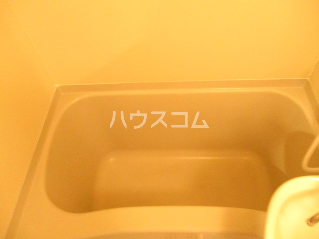13/27 浴室