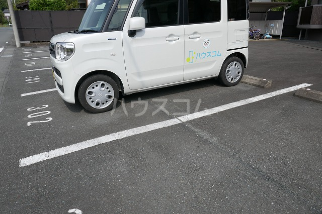 25/30 駐車場