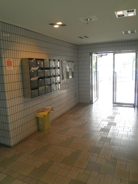 21/29 エントランス