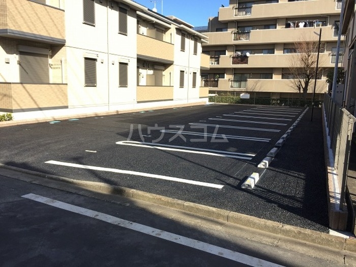 20/30 駐車場