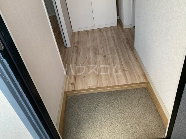 13/30 玄関