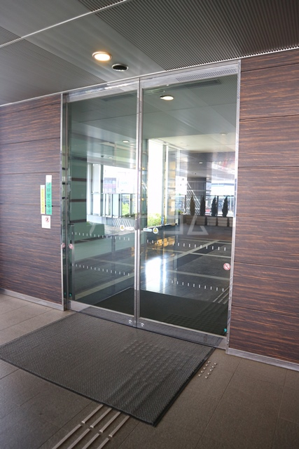 20/28 エントランス