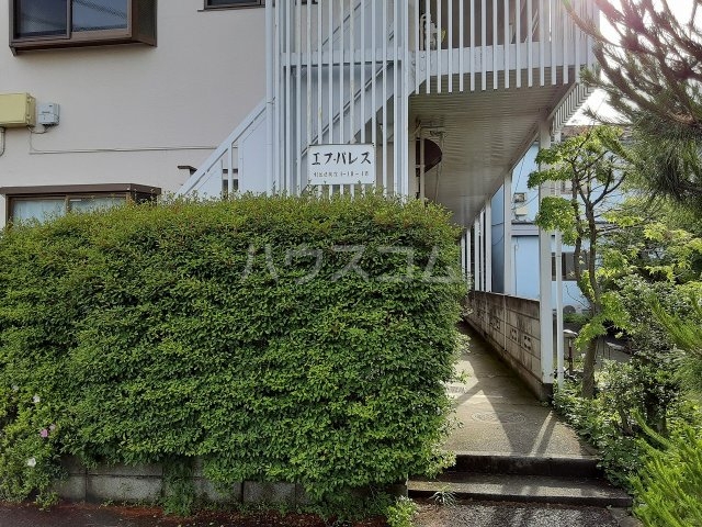 20/23 エントランス