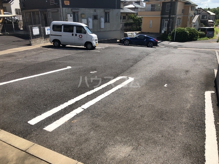22/30 駐車場