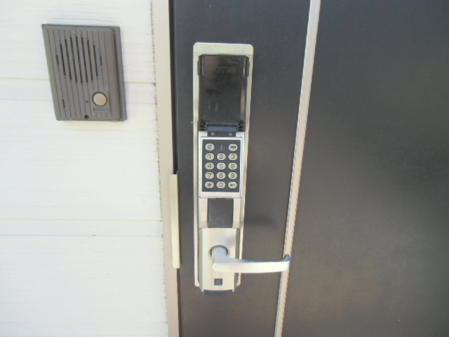 23/25 エントランス