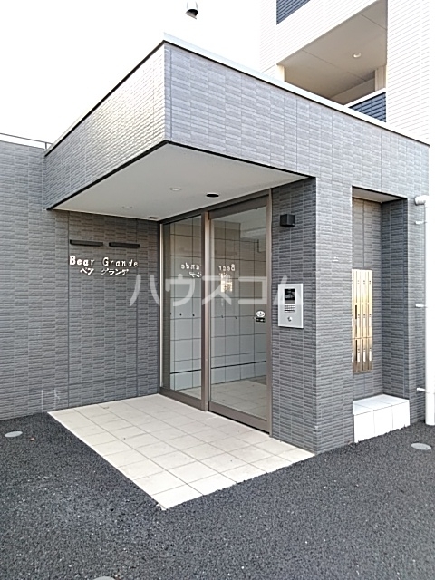 15/23 エントランス