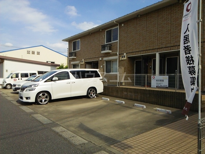 16/23 駐車場
