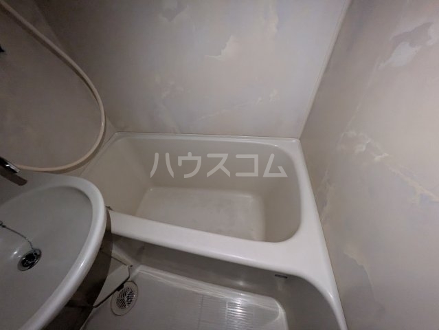 13/30 浴室