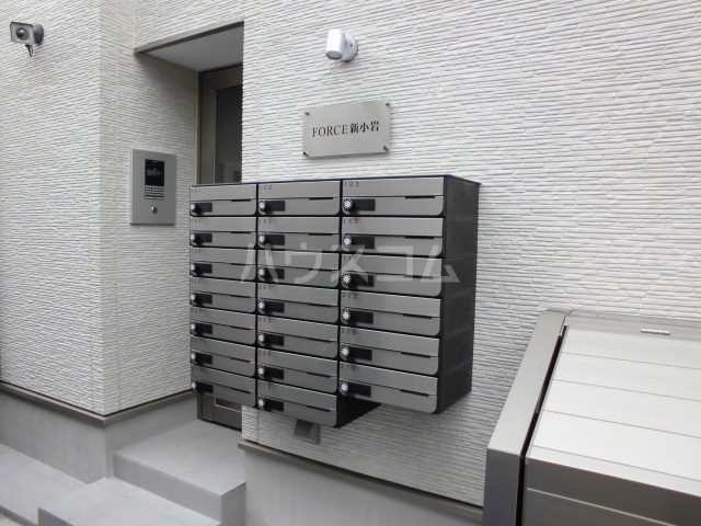 21/30 エントランス