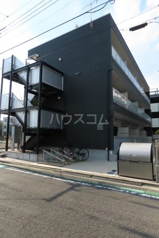 13/23 エントランス