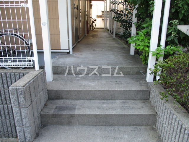 2/4 エントランス