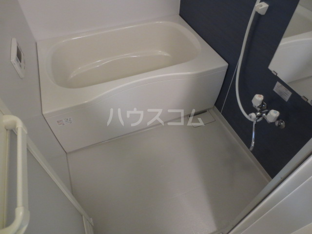 13/30 浴室
