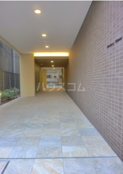 18/28 エントランス