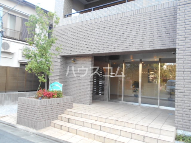 17/26 エントランス