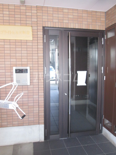 21/23 エントランス