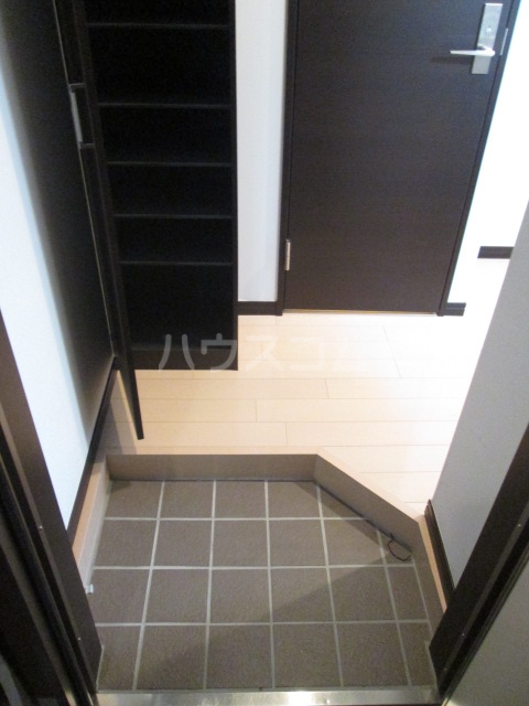 8/23 玄関