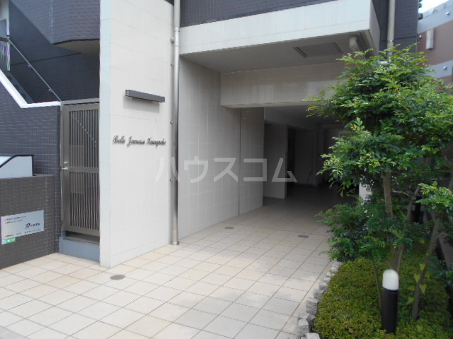 22/30 エントランス