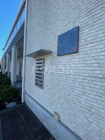 18/26 エントランス