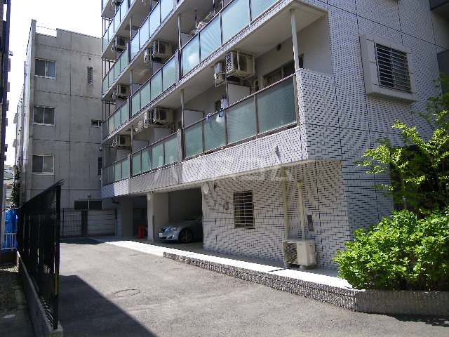 17/23 エントランス