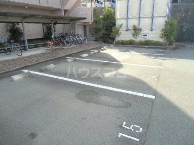 22/26 駐車場