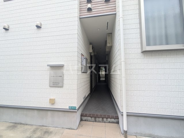 2/4 エントランス