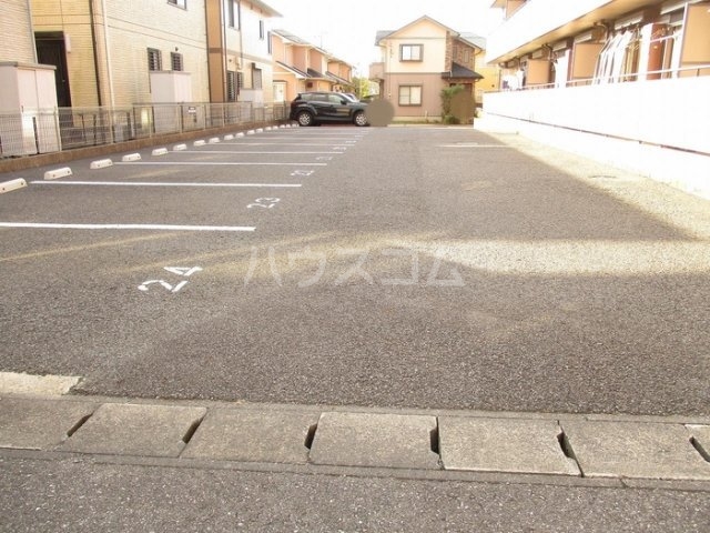 14/16 駐車場