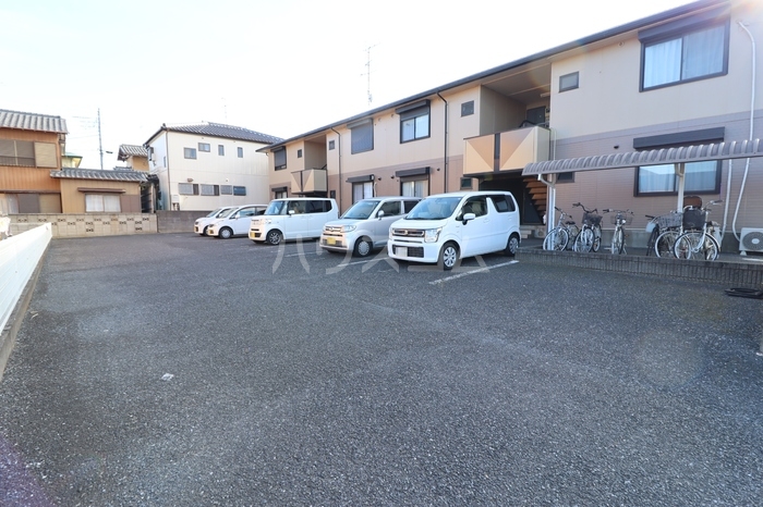 17/18 駐車場