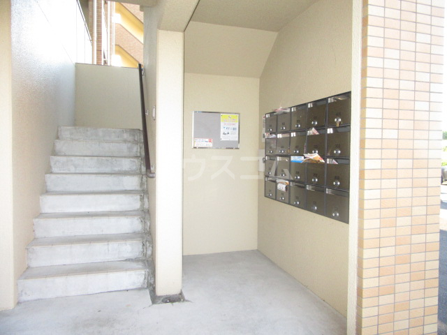 19/25 エントランス