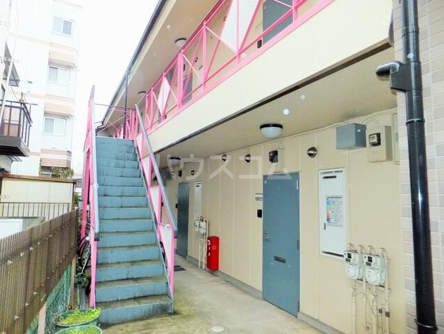 14/19 エントランス