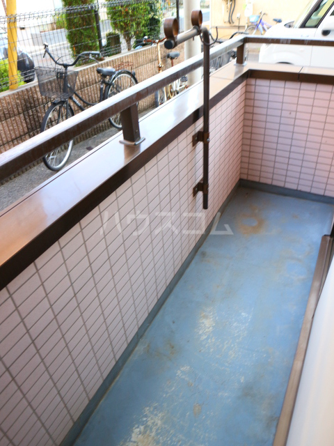 17/28 バルコニー