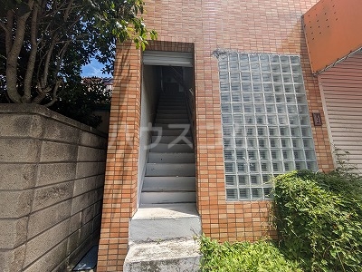 19/29 エントランス