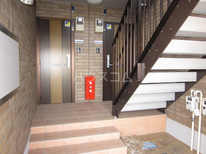 2/2 エントランス