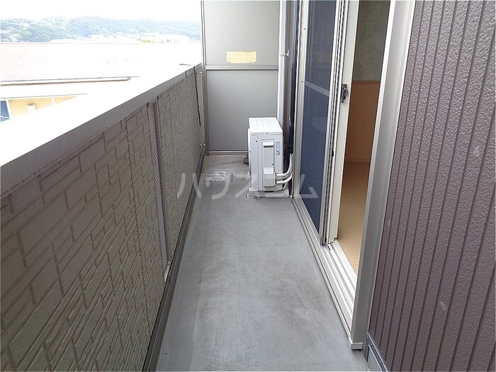 13/18 バルコニー