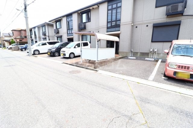 15/18 駐車場