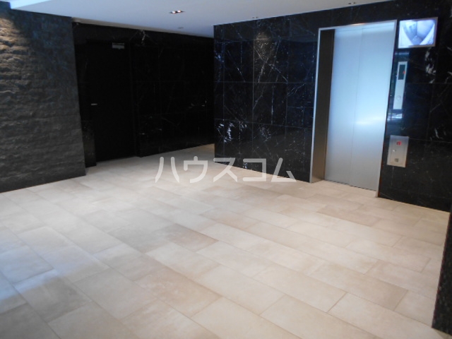 17/28 エントランス