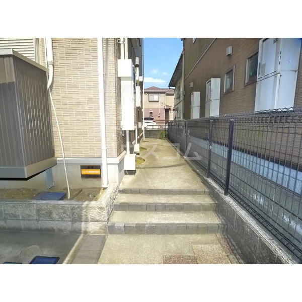 14/19 エントランス