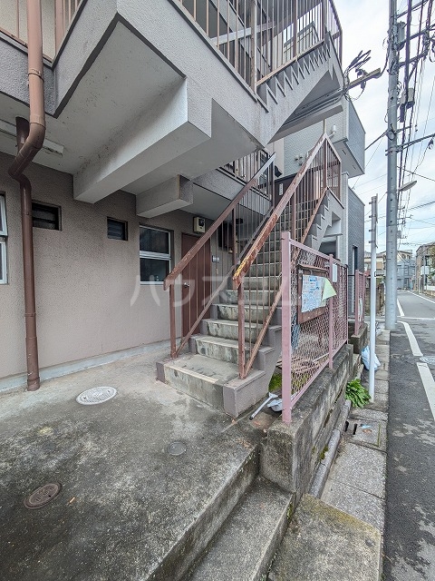 29/30 エントランス