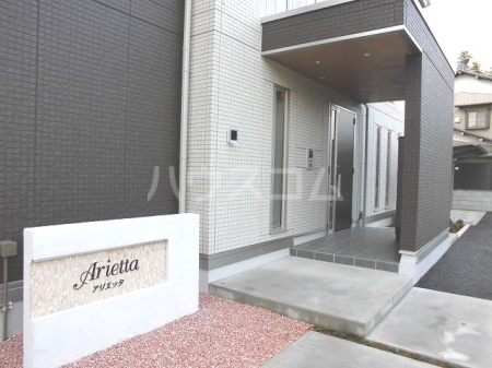 19/30 エントランス